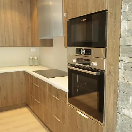 Panorama Apartment *